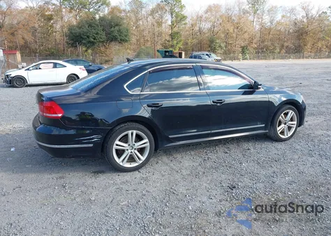 2015 Volkswagen Passat 1.8T Se из США, поврежденный, VIN 1VWBS7A37FC054596